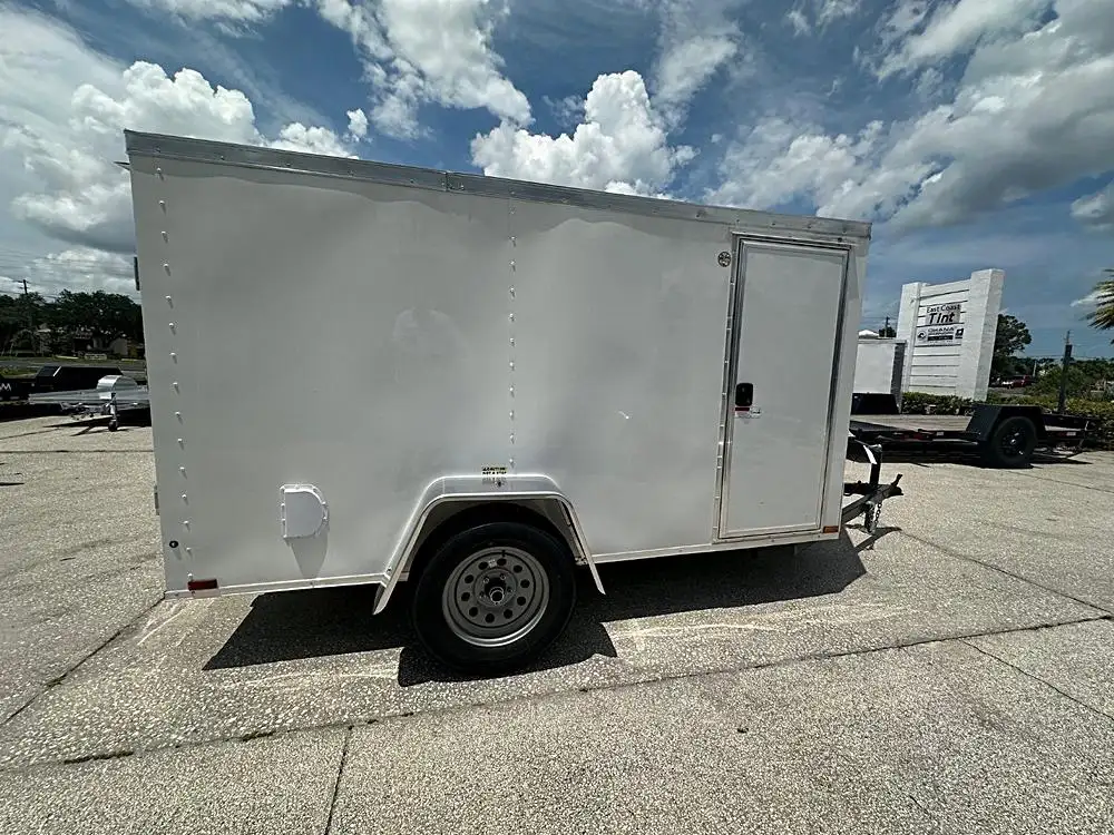 Arising ARI5x10EKOWHT - Eko White Single Axle Enclosed Trailer